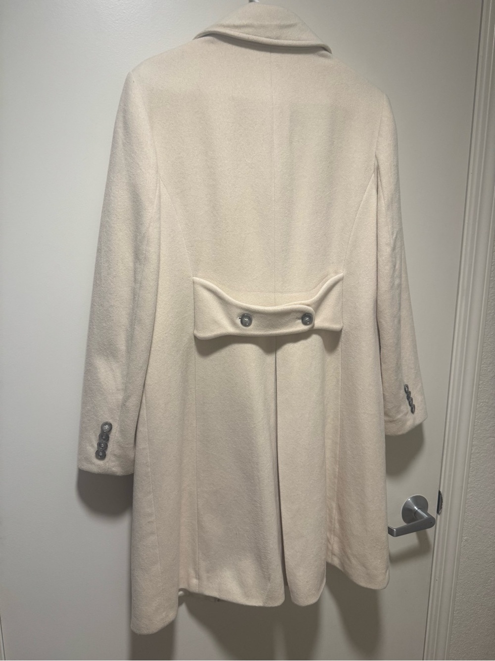 Wool coat - Picture 2 of 6